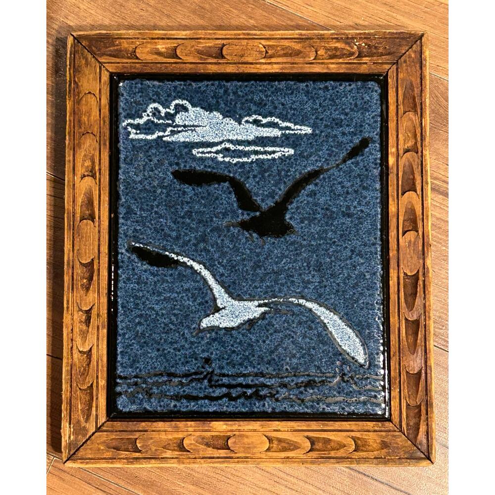 Carved Wood & Tile Trivet w/Bird & Ocean Decoe